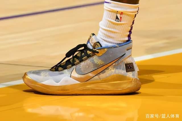 阿德托昆博飞天扣篮领跑10月27日NBA精彩瞬间